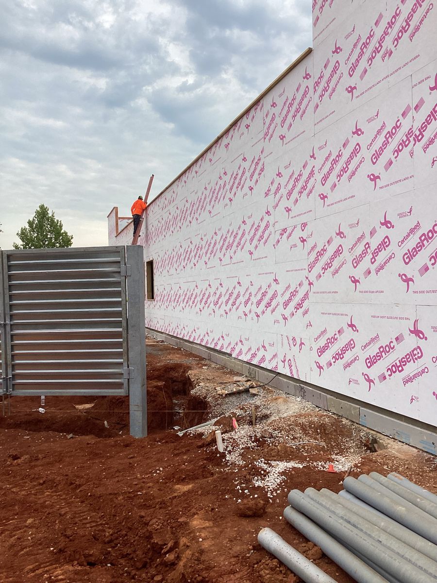Sheathed wall with the exterior louver installed